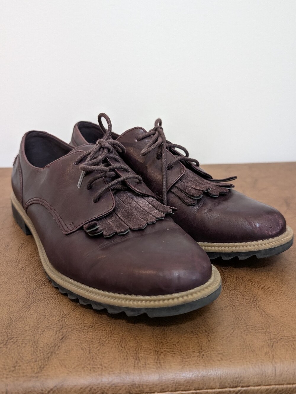 Clarks burgundy oxford with fringe